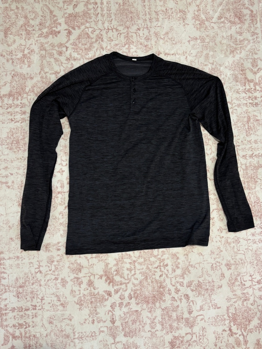 Lululemon metal vent tech long sleeve Henley shirt